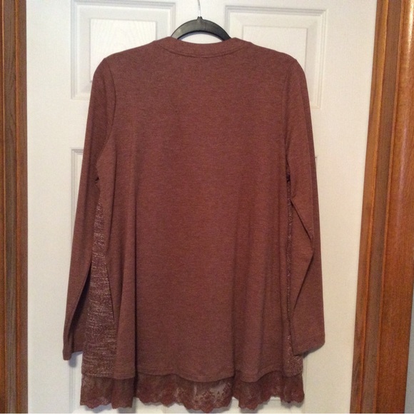 Top - Picture 2 of 6